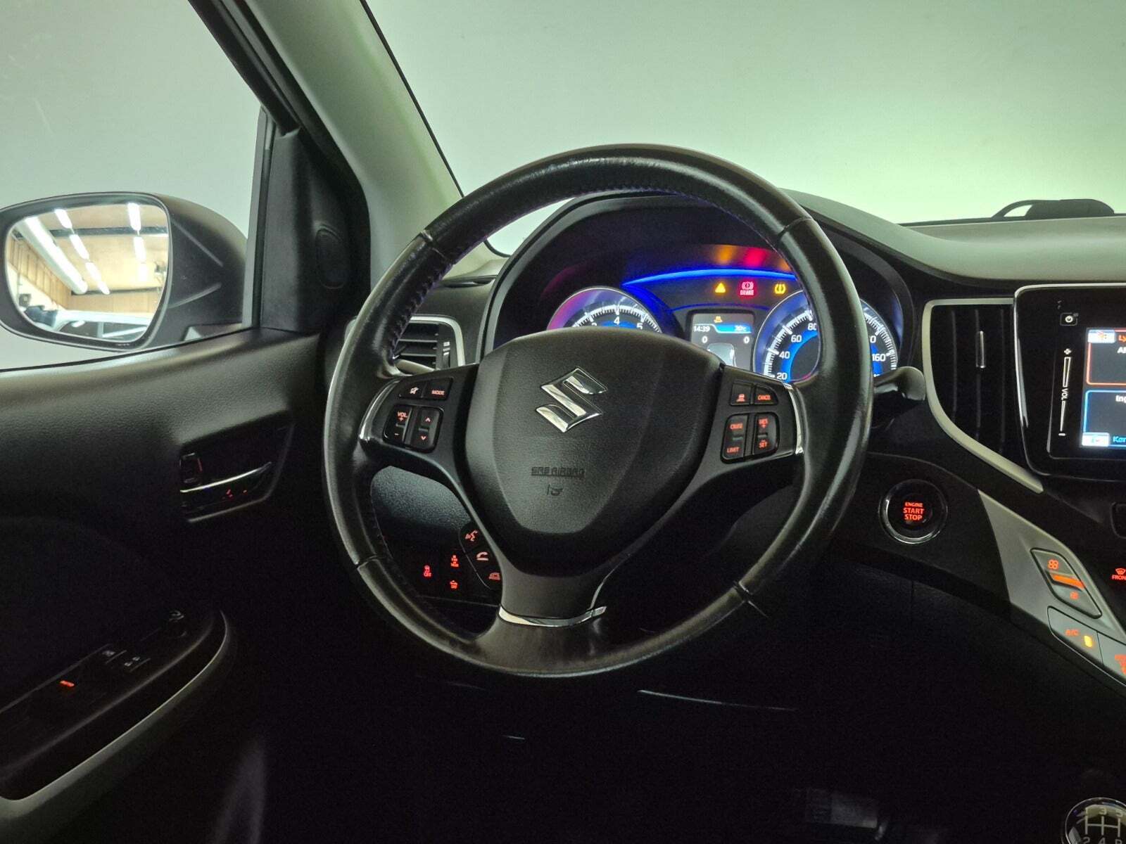 Hvid Suzuki Baleno fra 2017