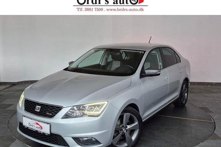 Sølv Seat Toledo fra 2017 set udefra