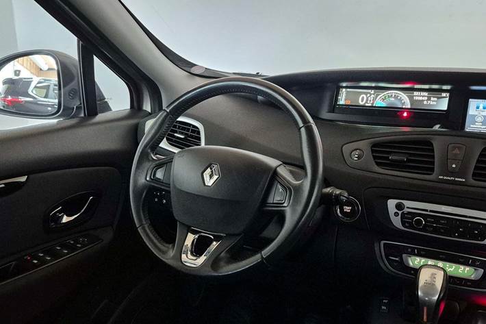 Brun Renault Grand Scenic III fra 2013