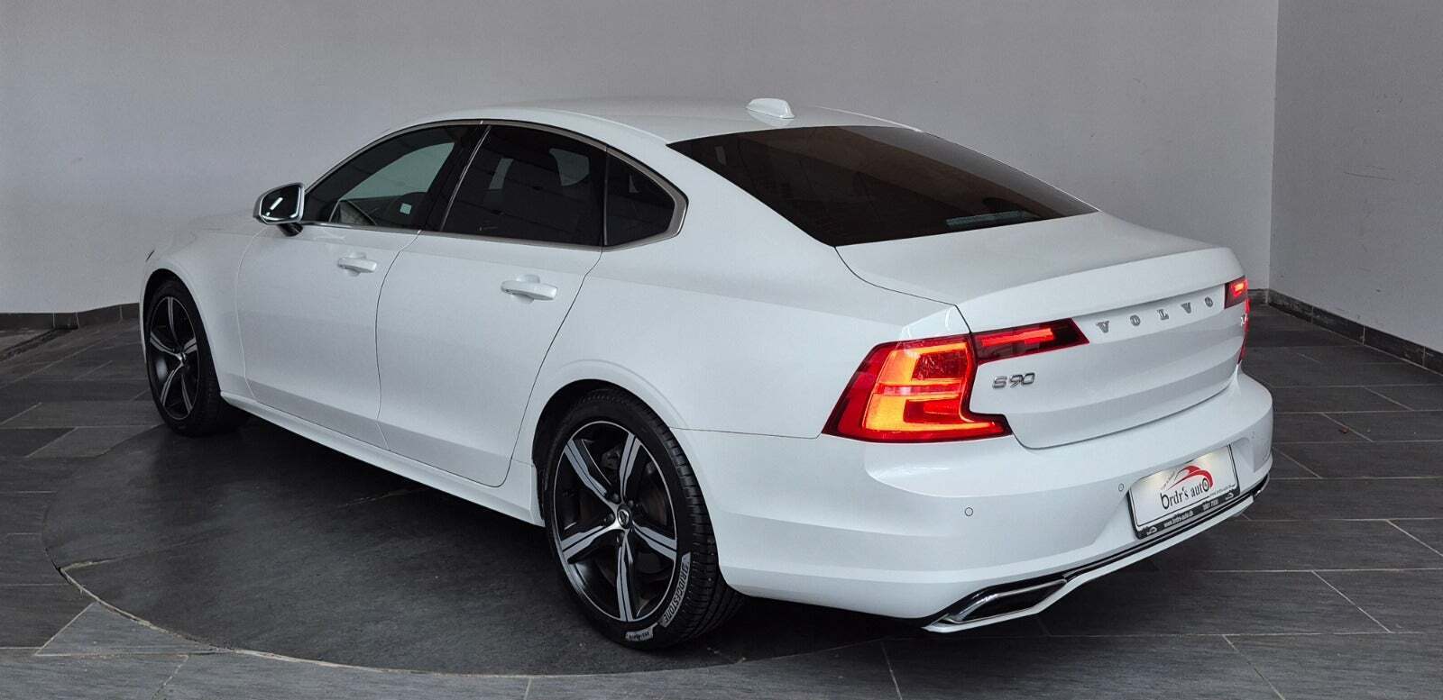 Volvo S90