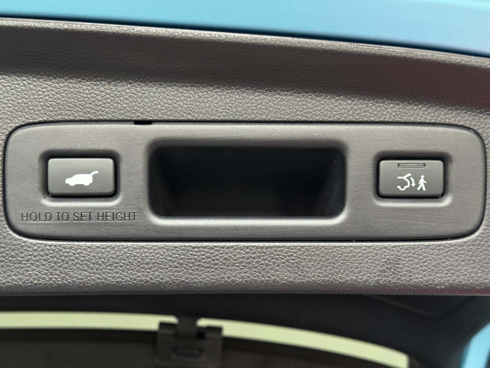 Blå Honda e:Ny1 fra 2023