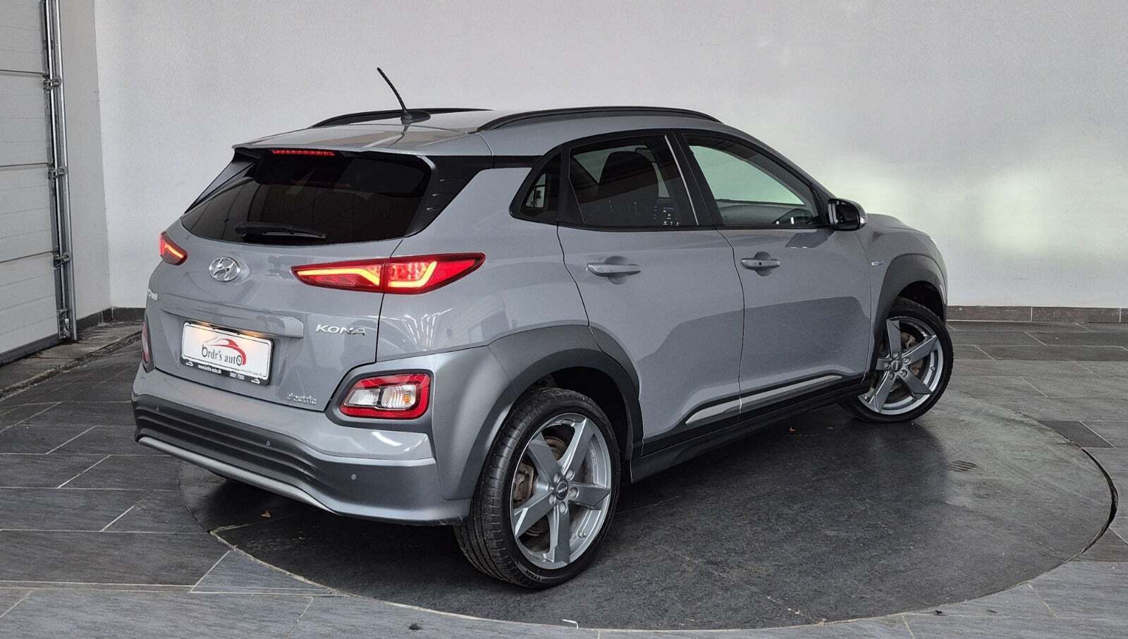 Hyundai Kona 64 EV Trend