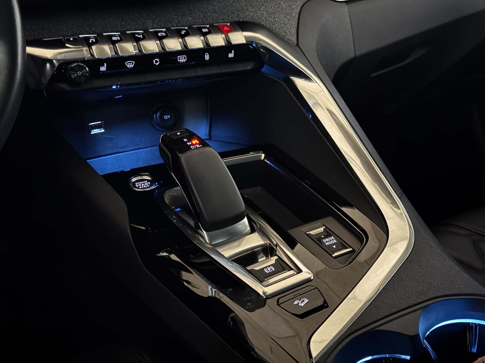 Hvid Peugeot 3008 fra 2021