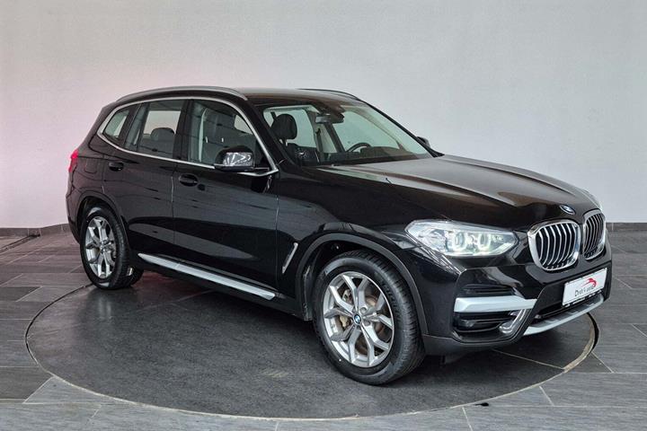 Sort BMW X3 fra 2021
