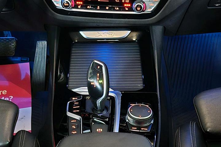 Sort BMW X3 fra 2021