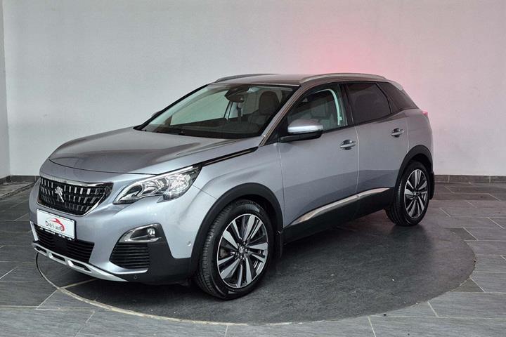 Grå Peugeot 3008 fra 2019