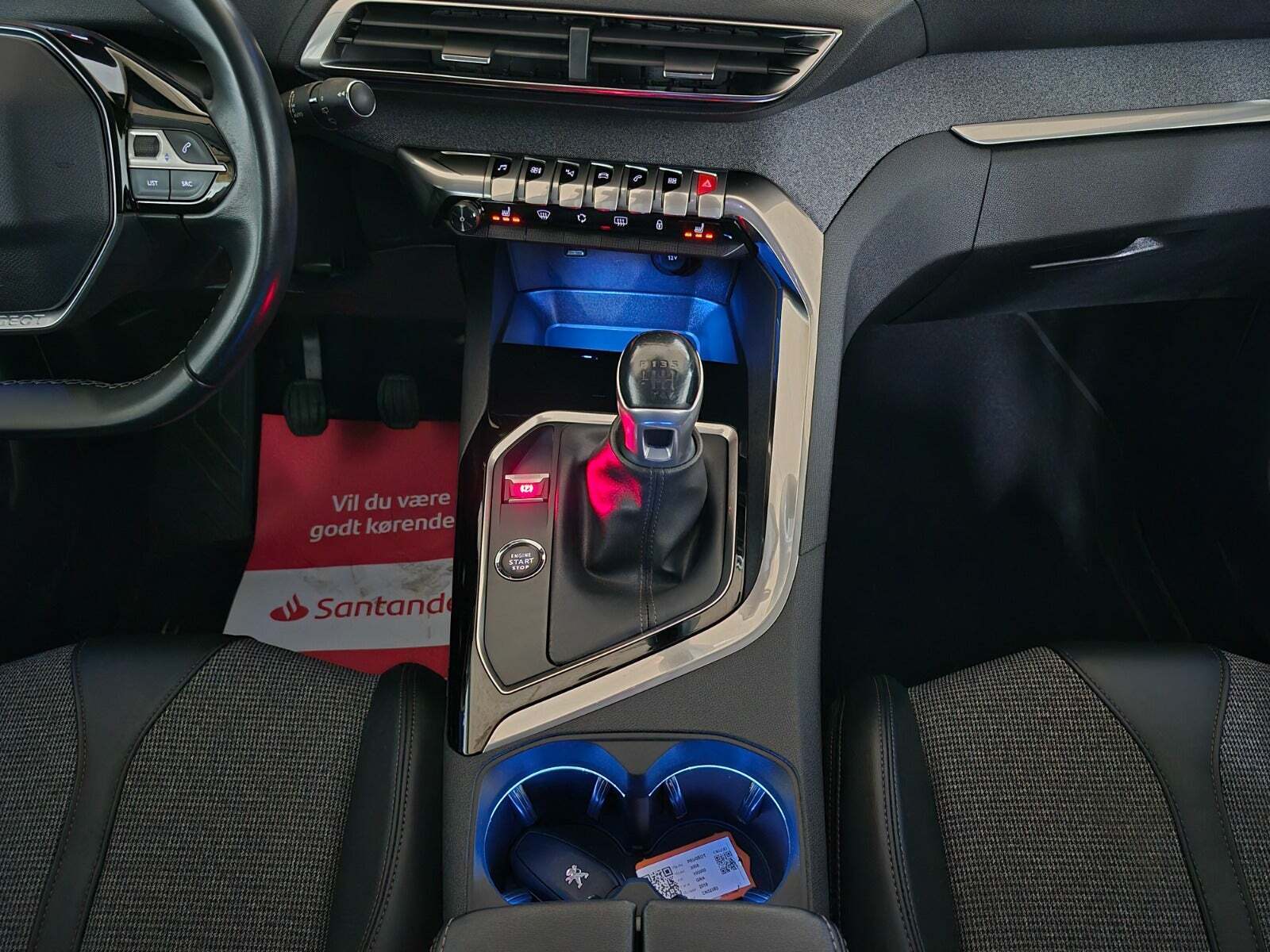 Grå Peugeot 3008 fra 2019