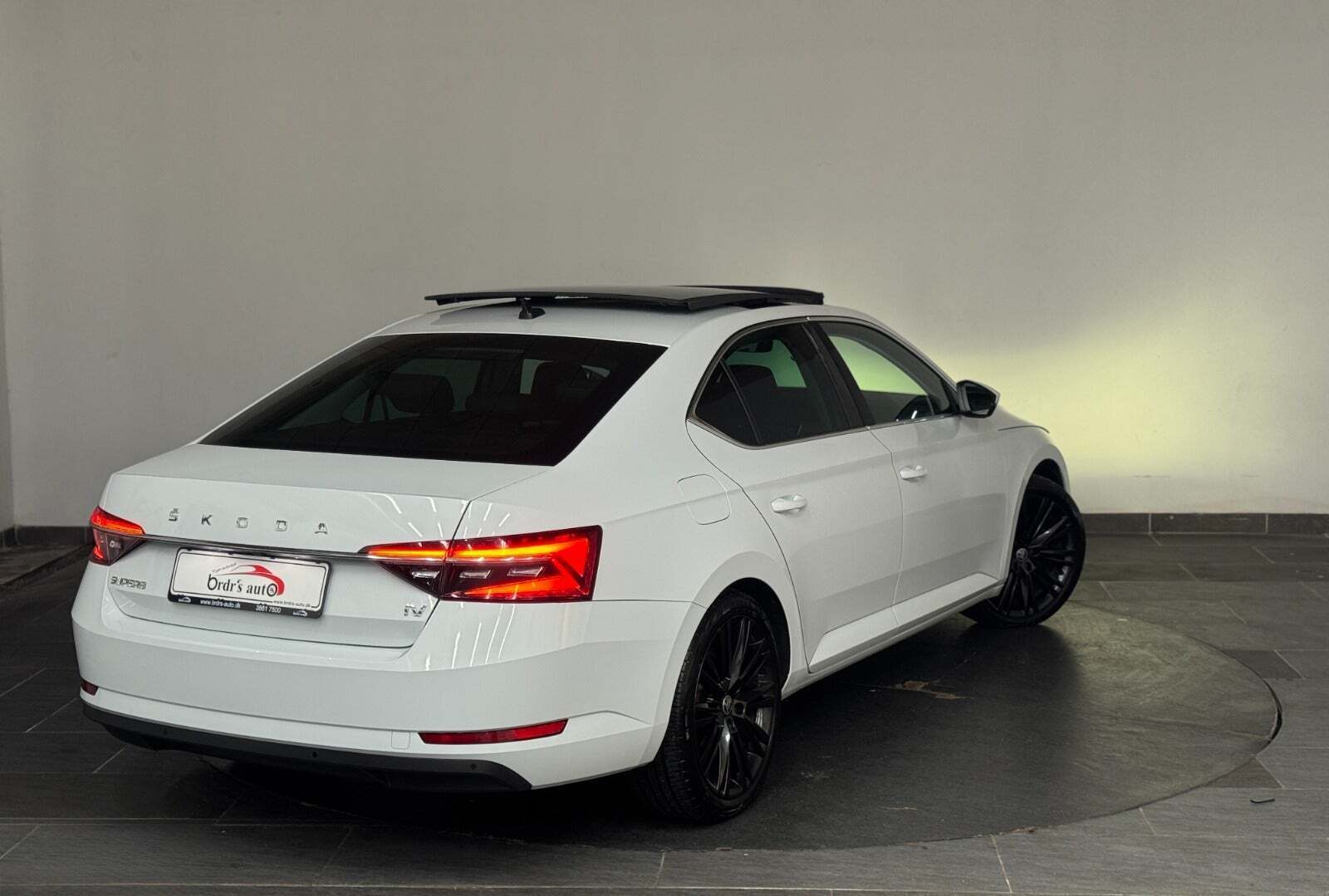 Skoda Superb 1,4 TSi iV DSG