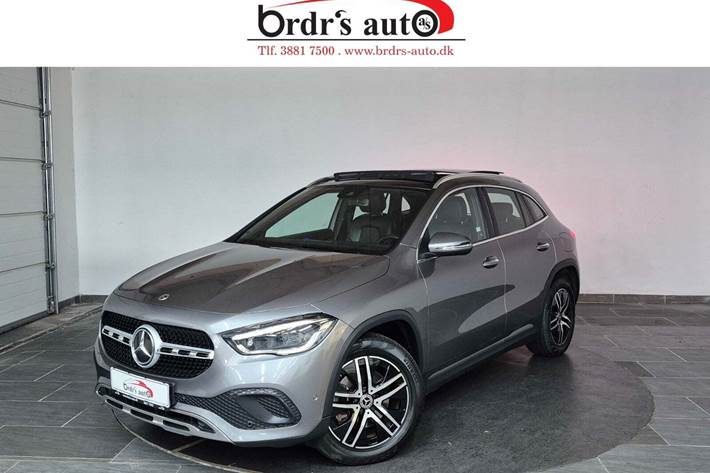 Grå Mercedes GLA250 e fra 2022