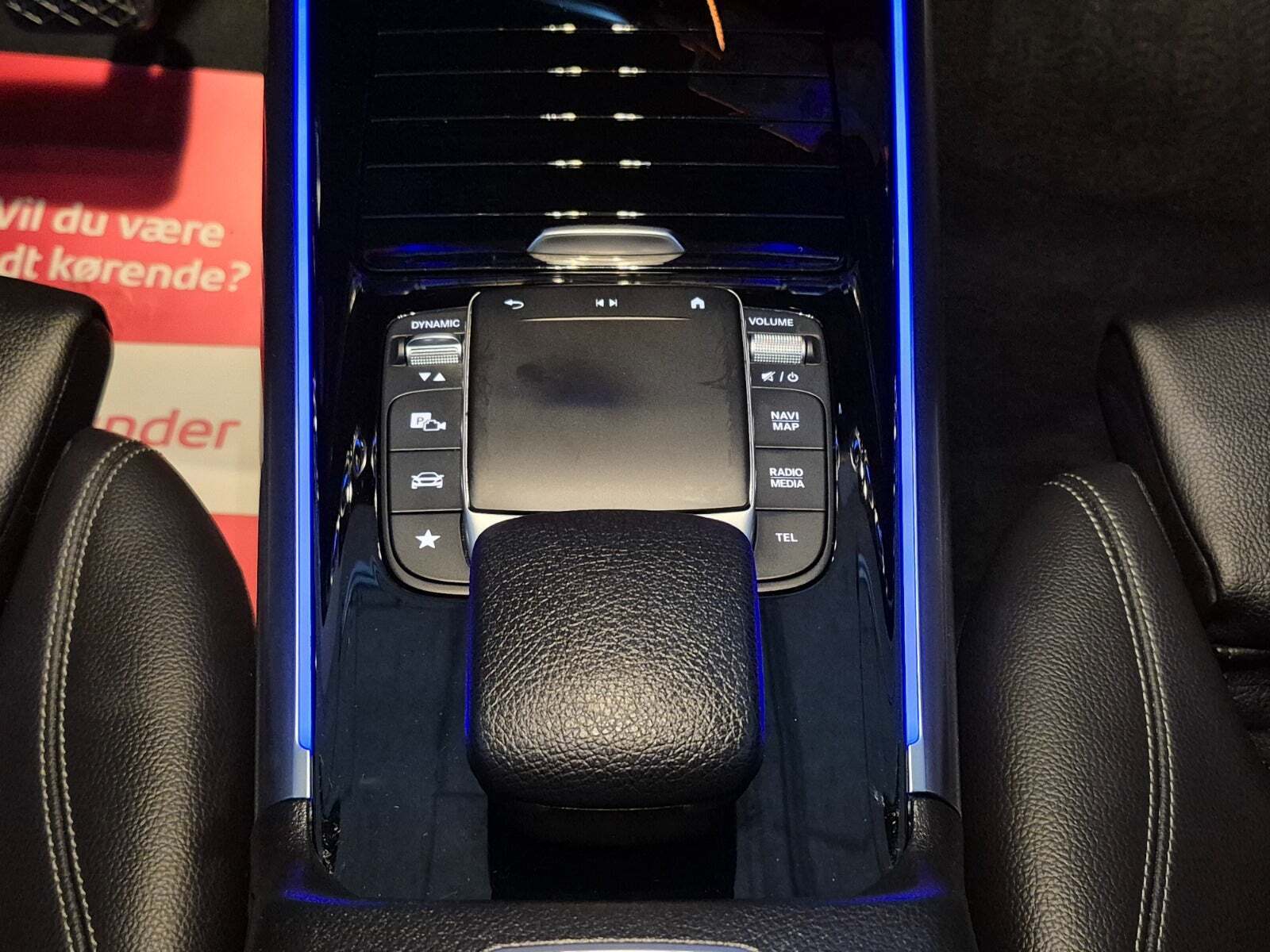 Grå Mercedes GLA250 e fra 2022