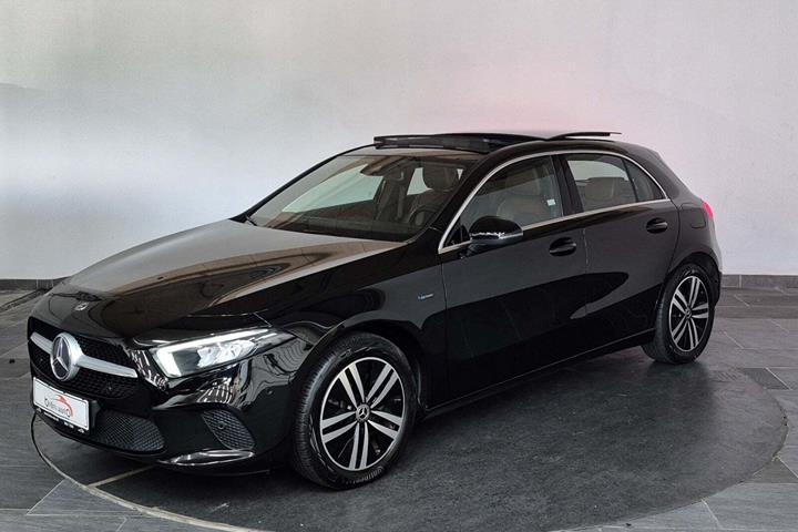 Sort Mercedes A250 e fra 2021