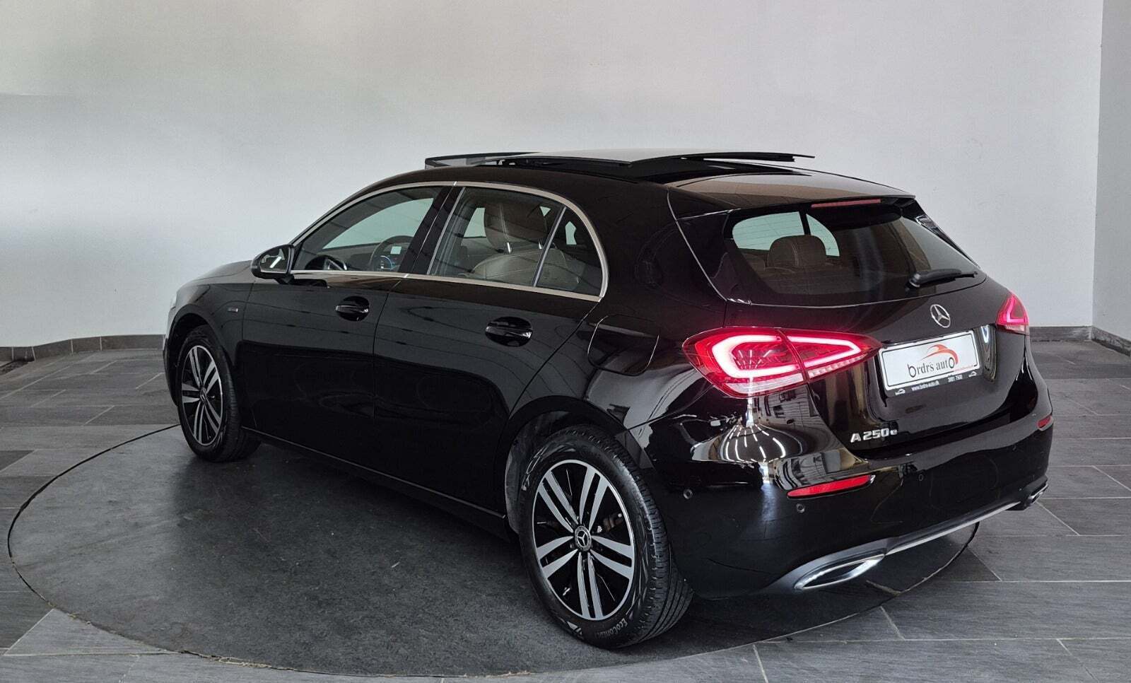 Mercedes A250 e