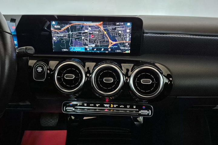 Sort Mercedes A250 e fra 2021