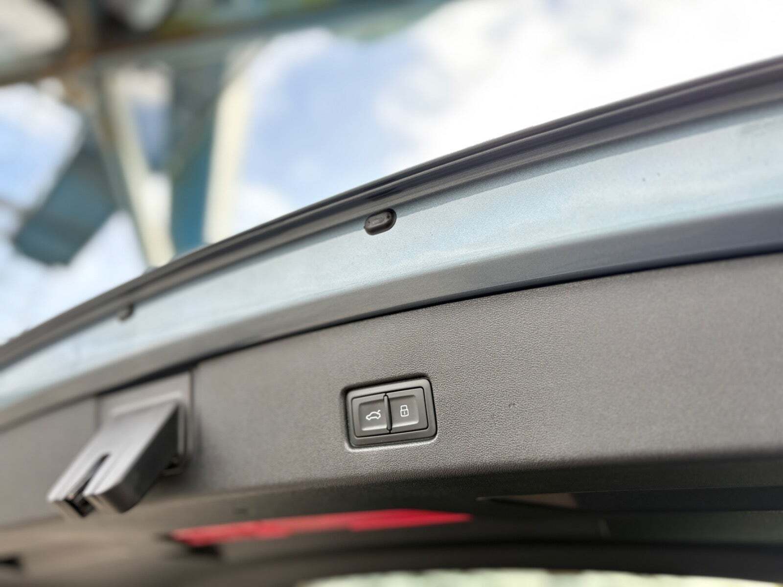 Blå Audi Q4 e-tron fra 2025