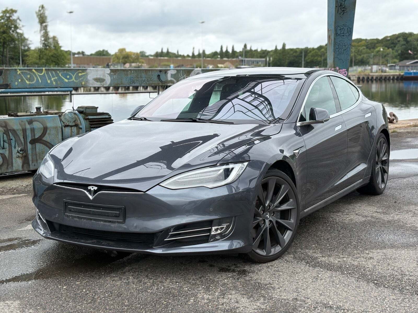 Tesla Model S 75D