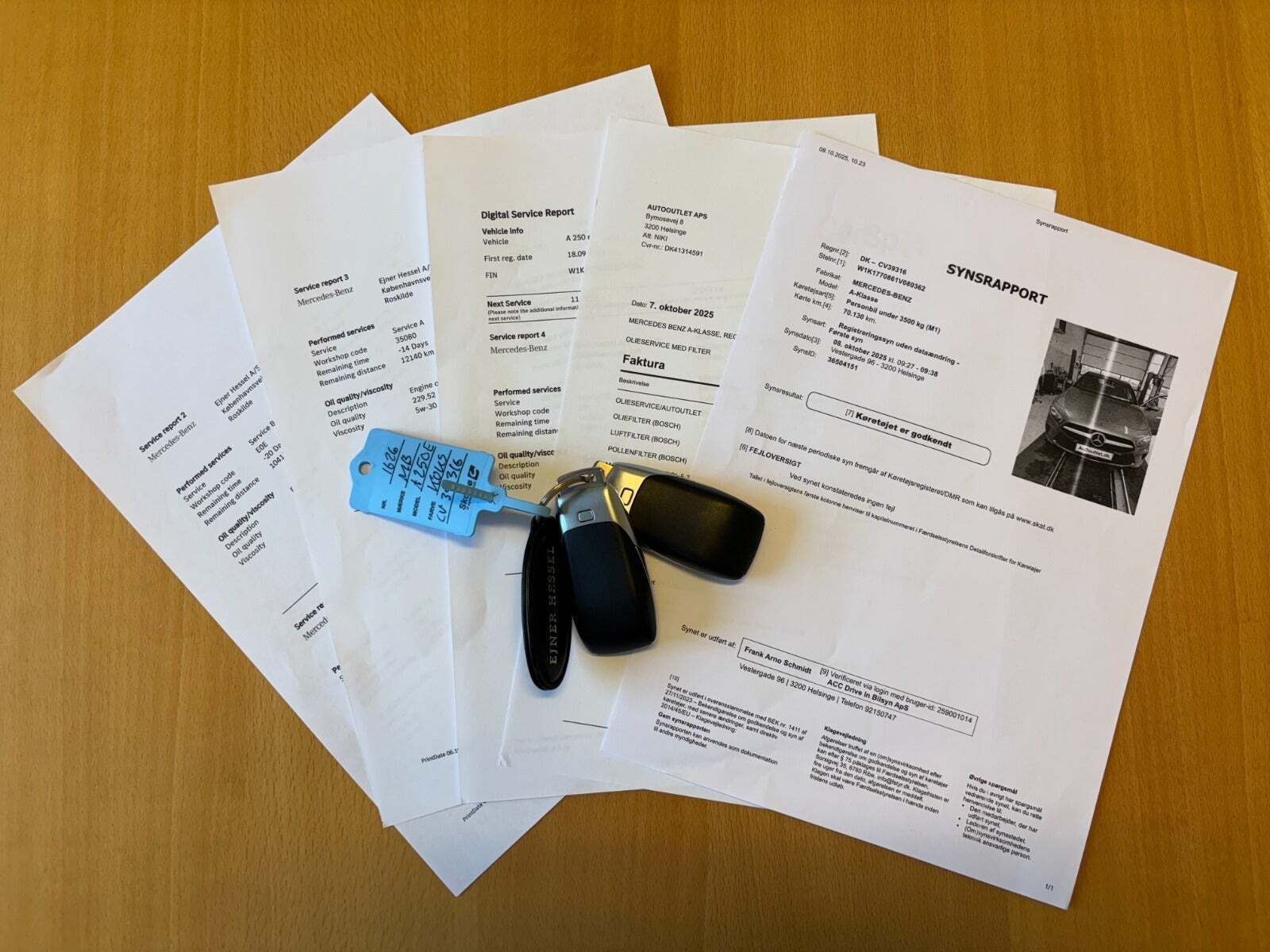 Grå Mercedes A250 e fra 2021