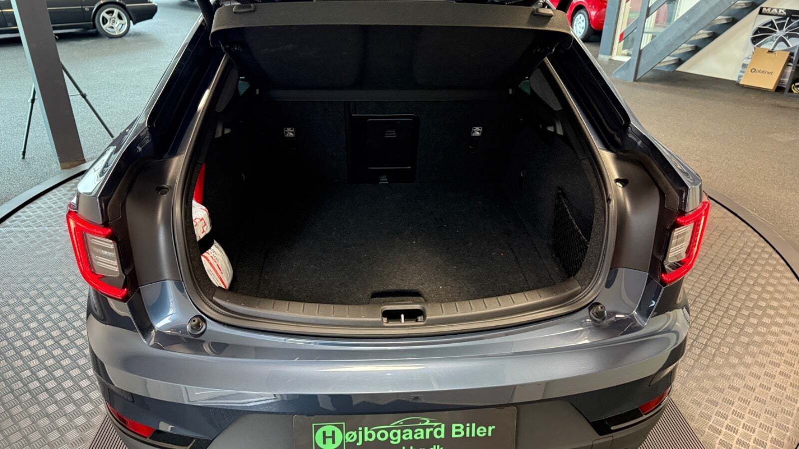 Blå Polestar 2 fra 2025