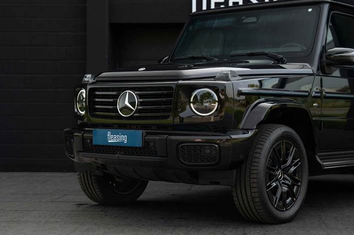 Sort Mercedes G580 fra 2024 set udefra