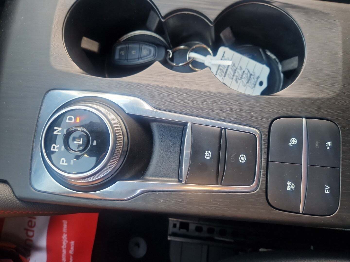 Hvid Ford Kuga fra 2023