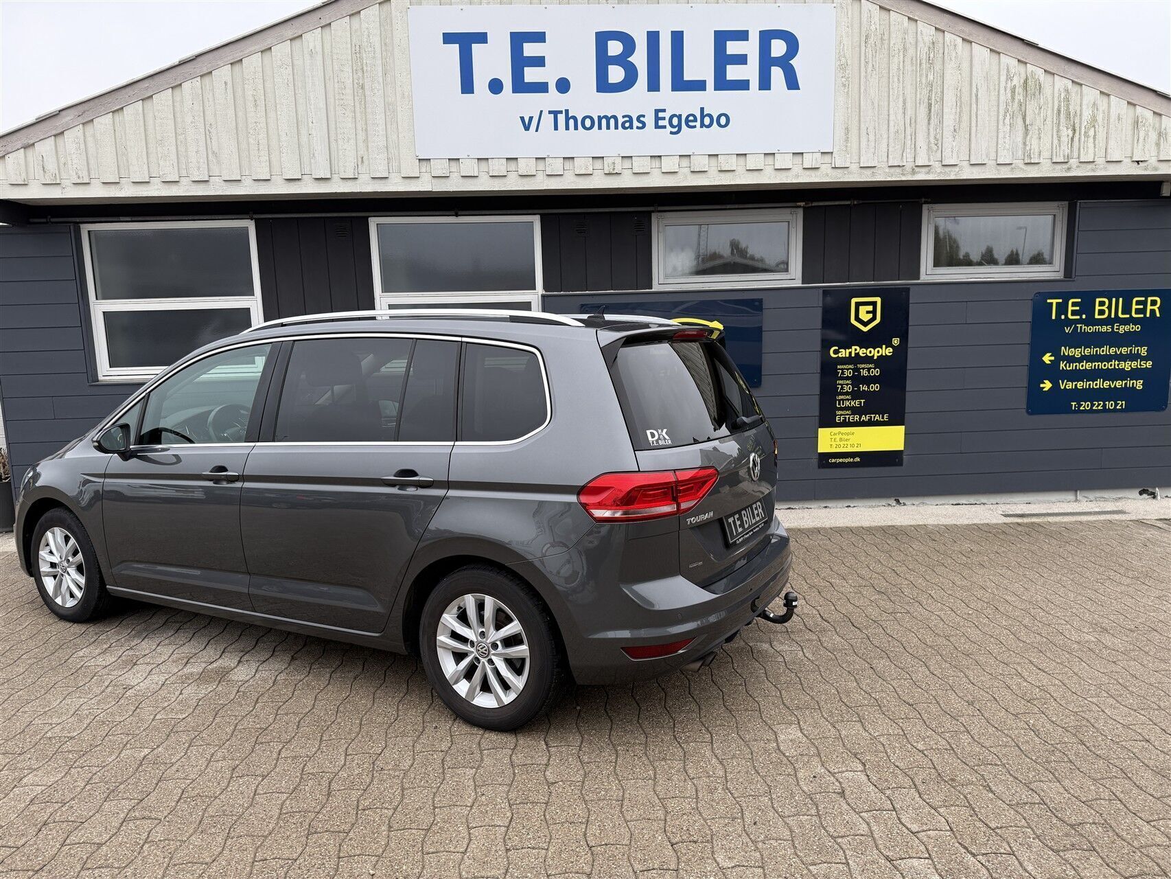 Sort VW Touran fra 2017