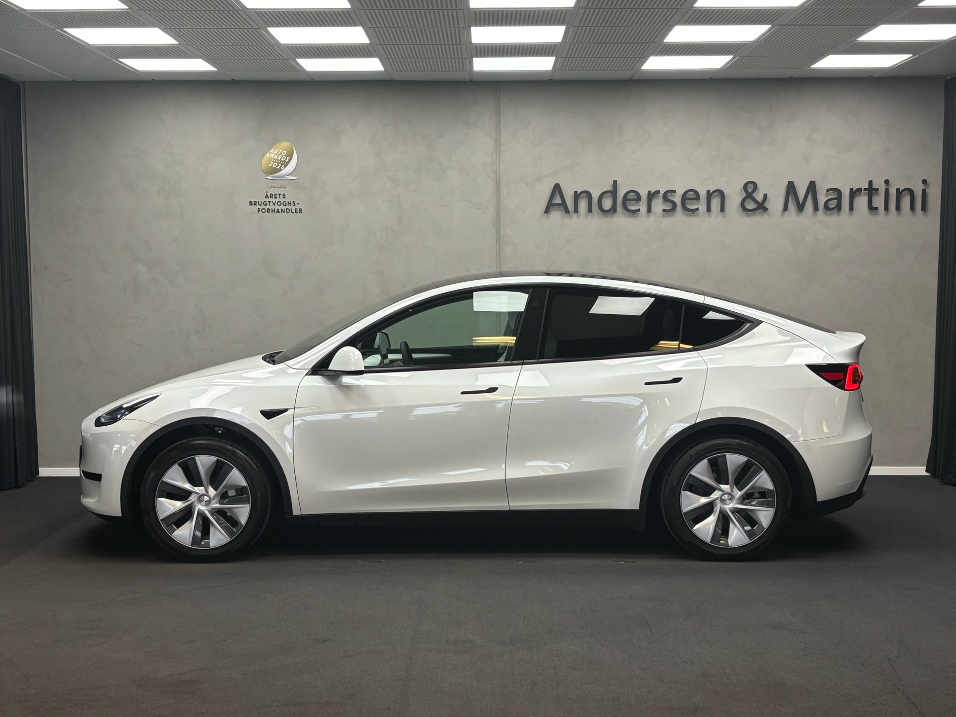 Tesla Model Y EL RWD 299HK 5d Aut.