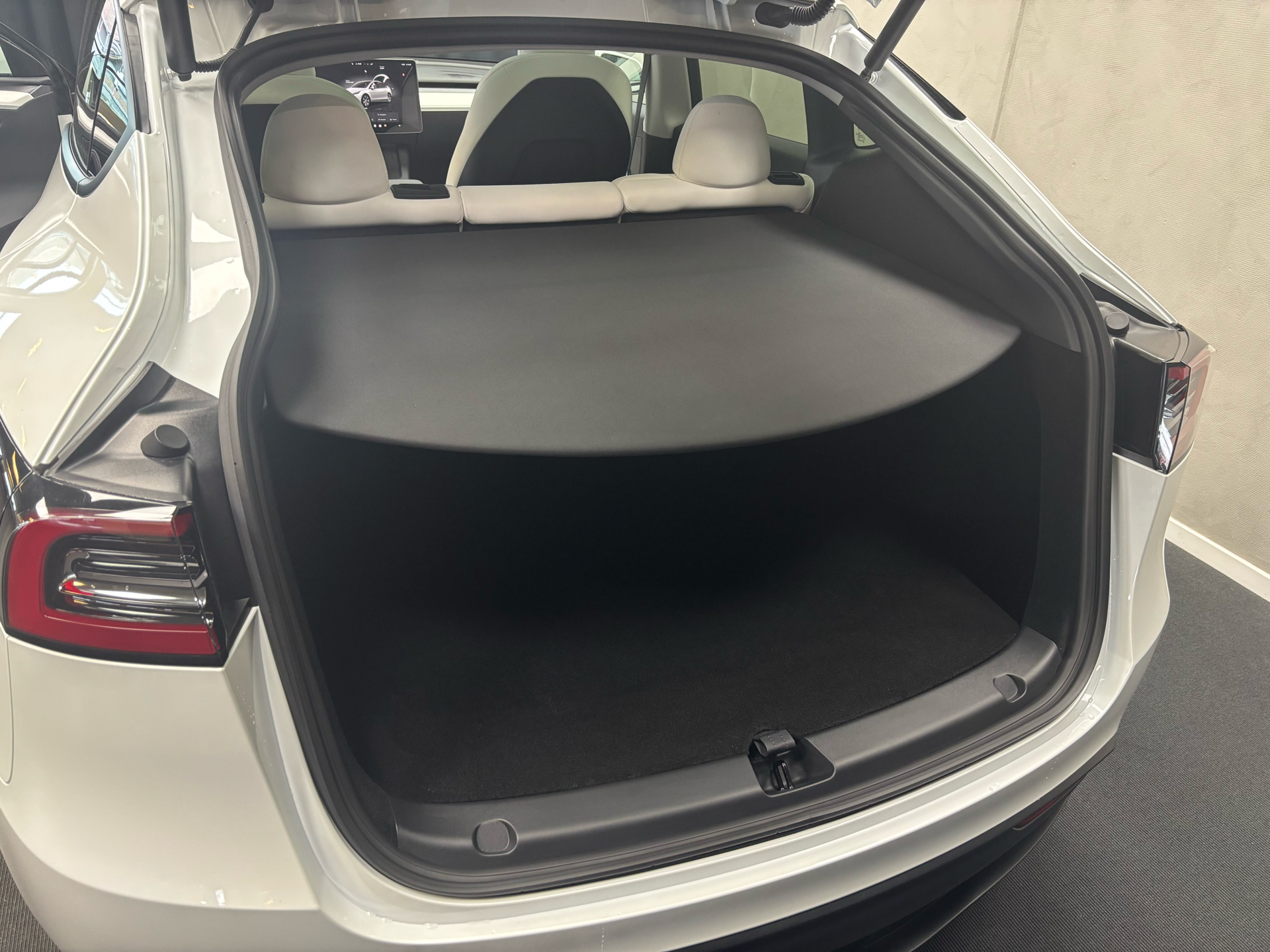 Tesla Model Y EL RWD 299HK 5d Aut.