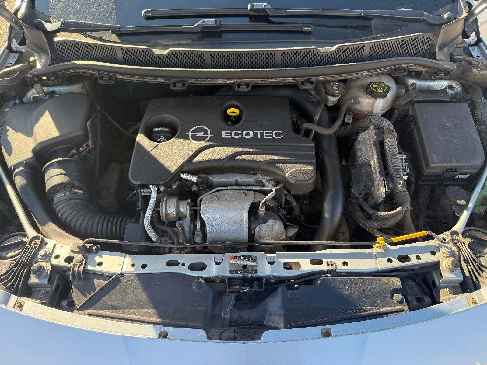 Blå Opel Astra fra 2016