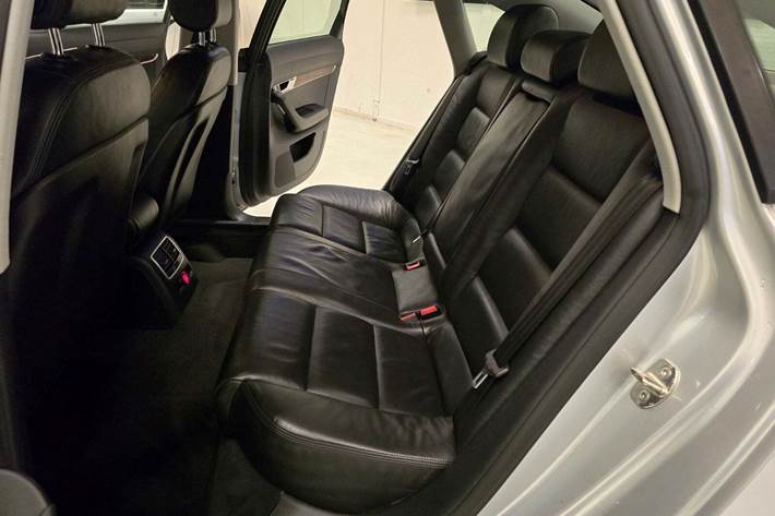 Sølv Audi A6 fra 2007