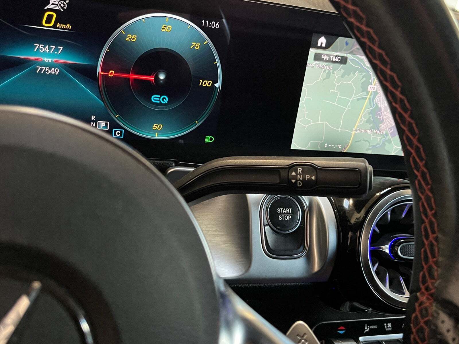 Sort Mercedes EQB350 fra 2022