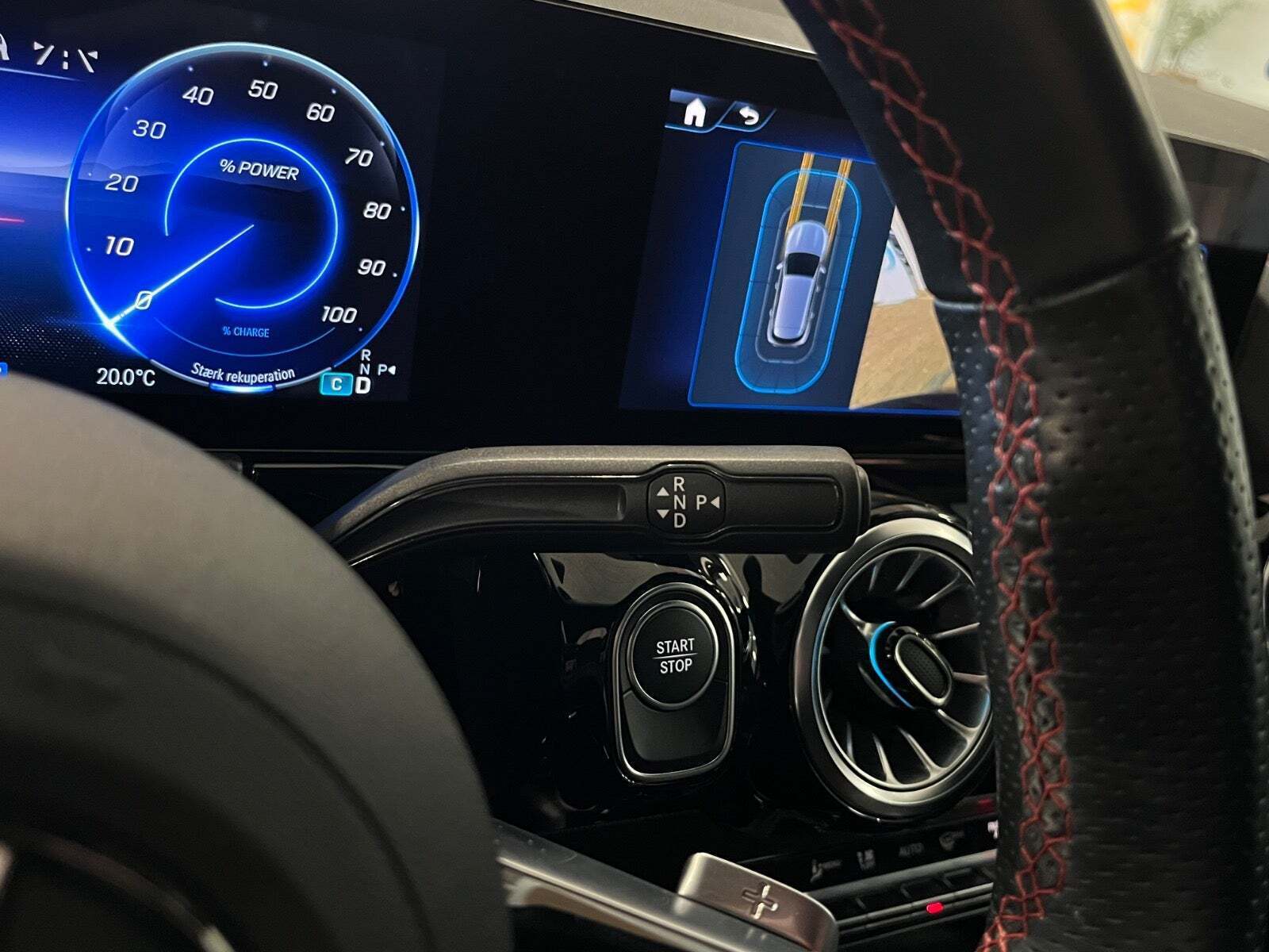 Hvid Mercedes EQA250+ fra 2024