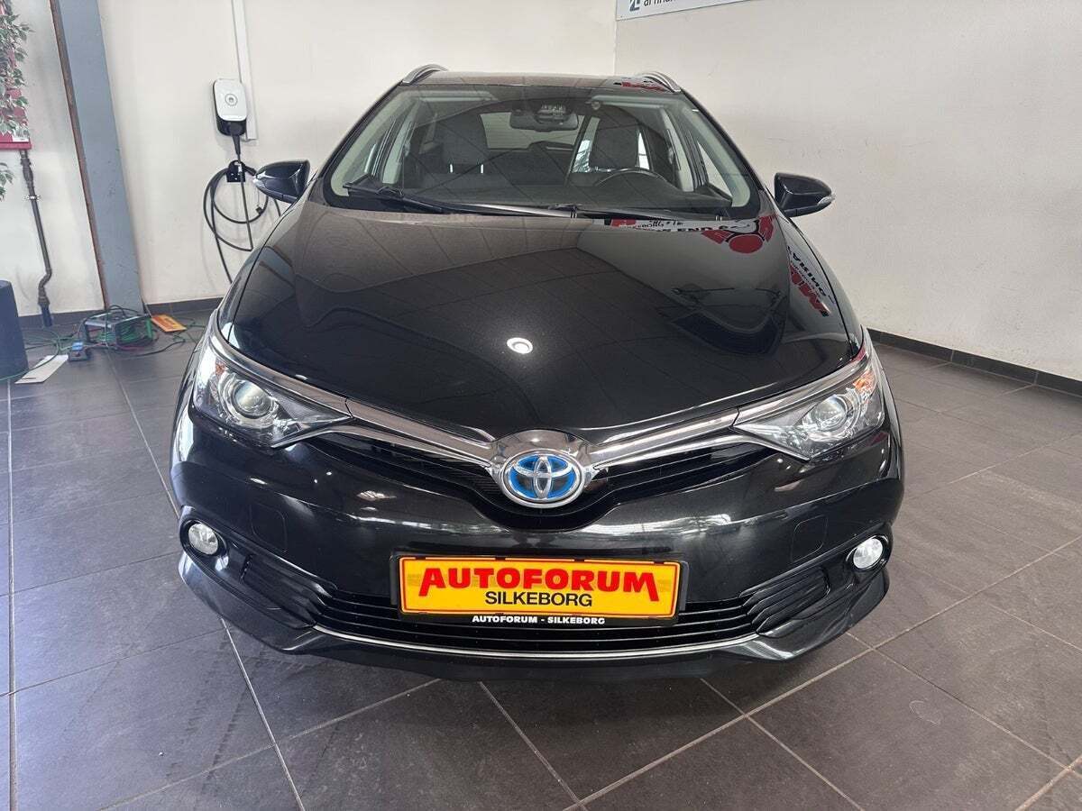 Toyota Auris 1,8 Hybrid H2 Comfort Touring Sports CVT Van