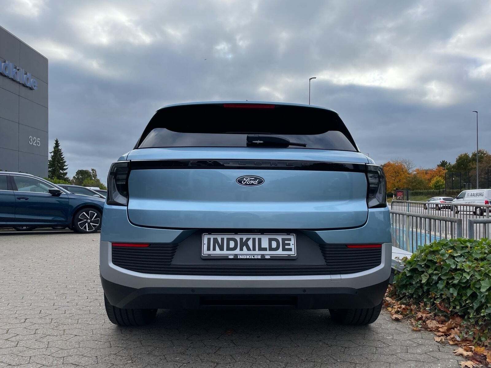 Ford Explorer 82 Premium Extended Range