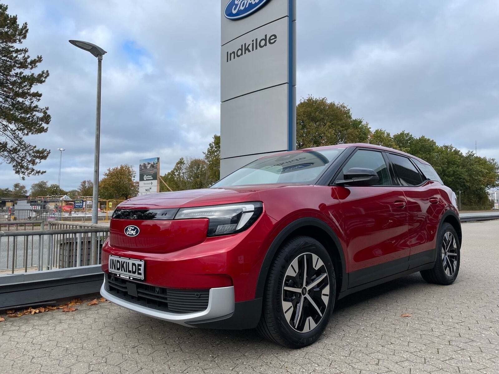 Ford Explorer 82 Select Extended Range