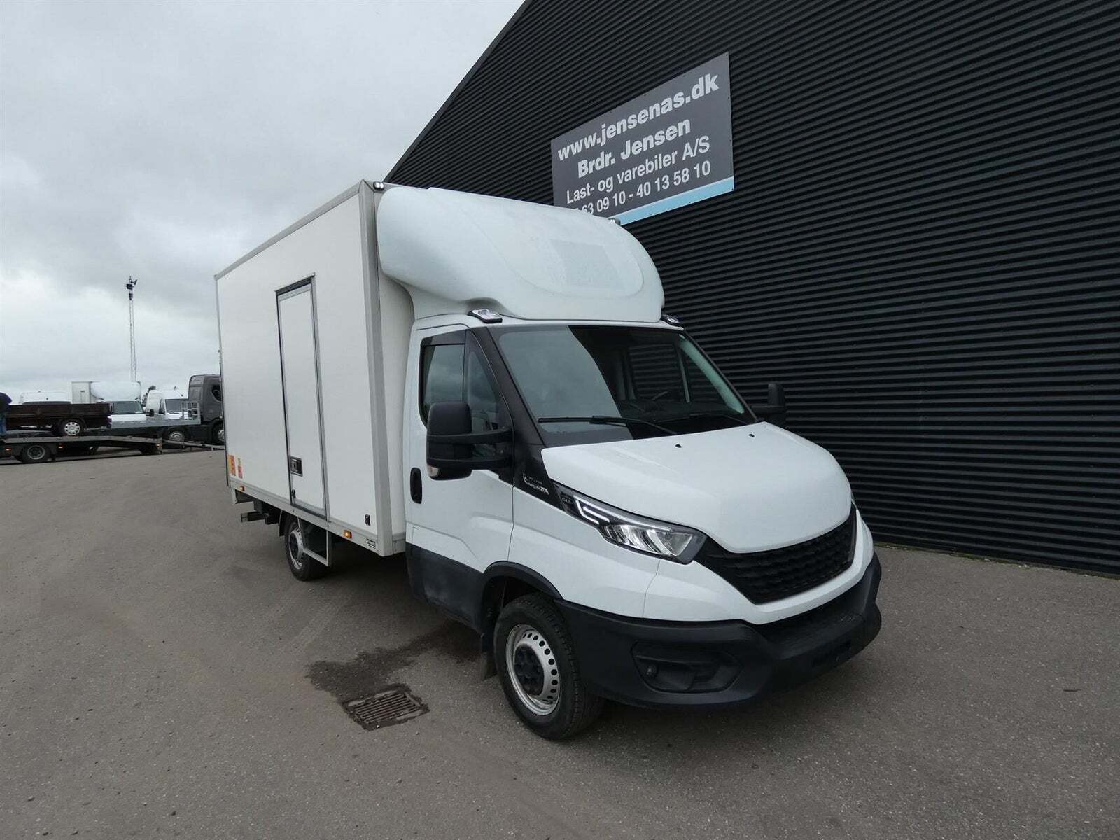 Iveco Daily 2,3 35S16 Alukasse m/lift AG8