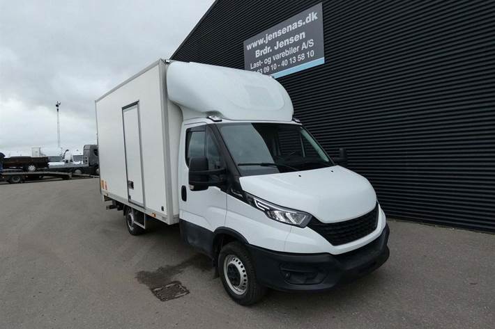 Hvid Iveco Daily fra 2022