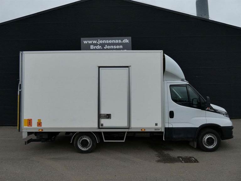 Iveco Daily 2,3 35S16 Alukasse m/lift AG8