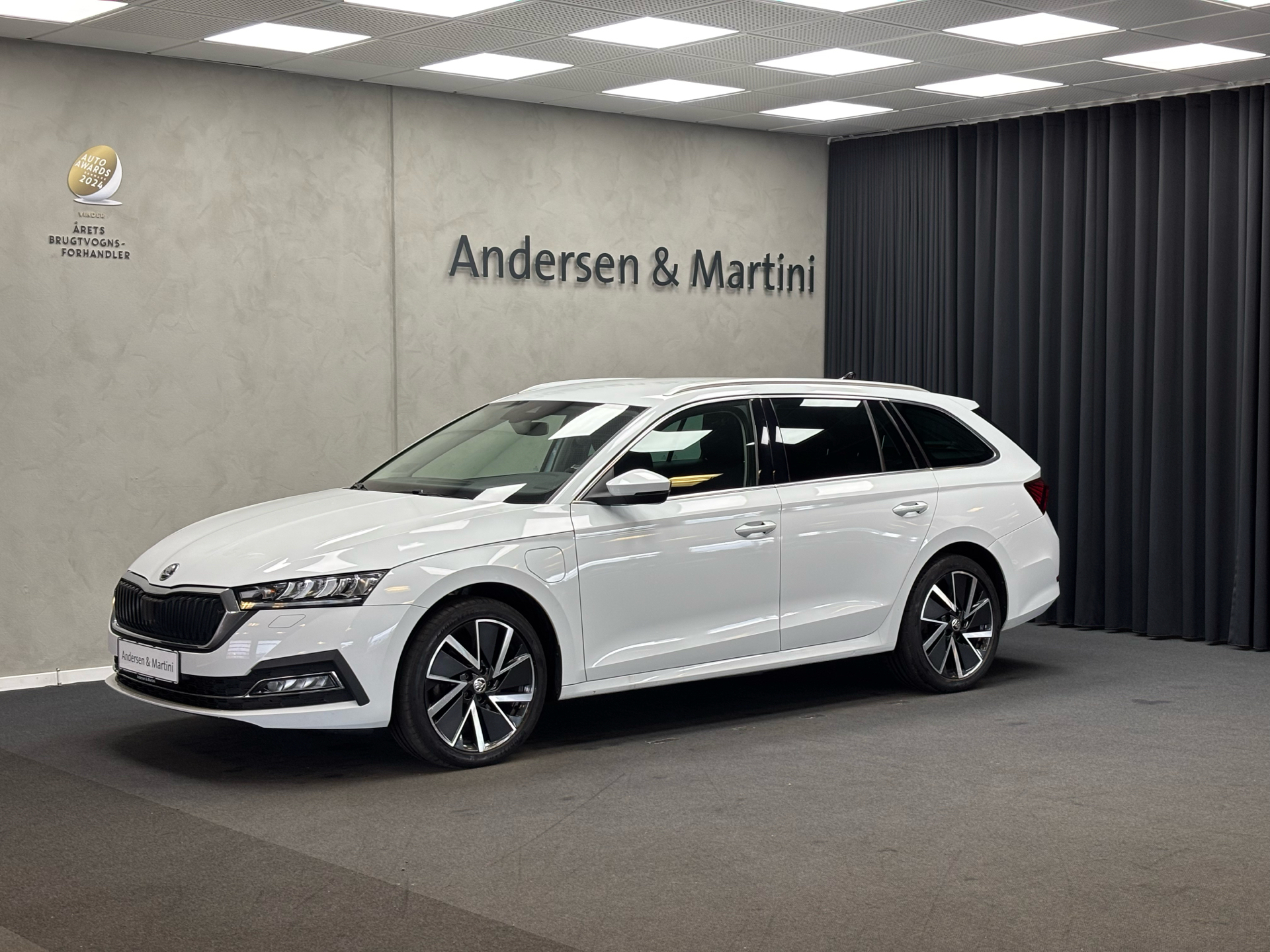 Hvid Skoda Octavia fra 2020