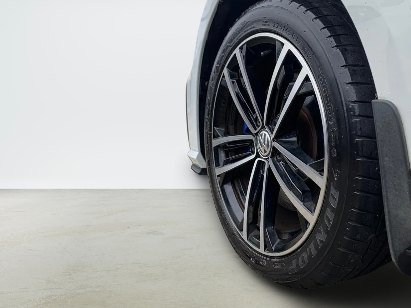 Hvid VW Golf VII fra 2020