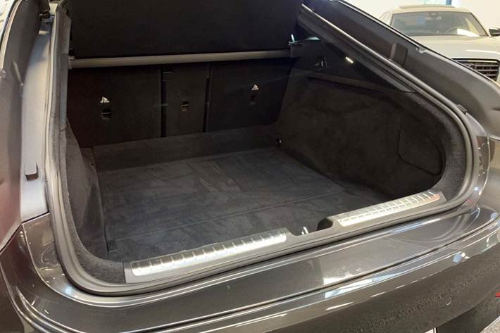 Sort Mercedes EQS450+ fra 2022