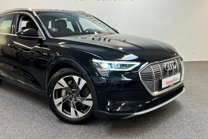 Sort Audi e-tron fra 2022