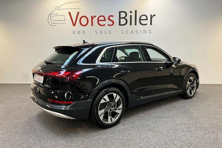 Sort Audi e-tron fra 2022