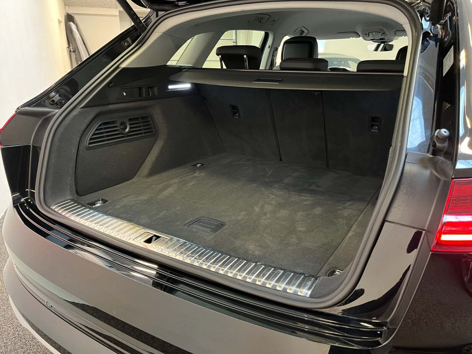 Sort Audi e-tron fra 2022