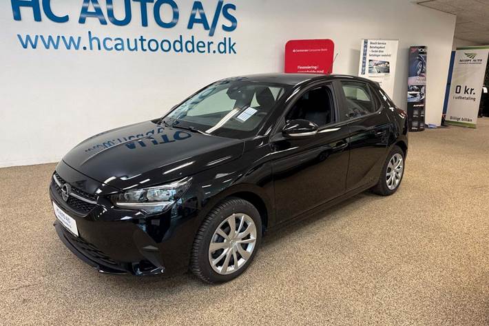 Sort Opel Corsa-e fra 2023 set udefra