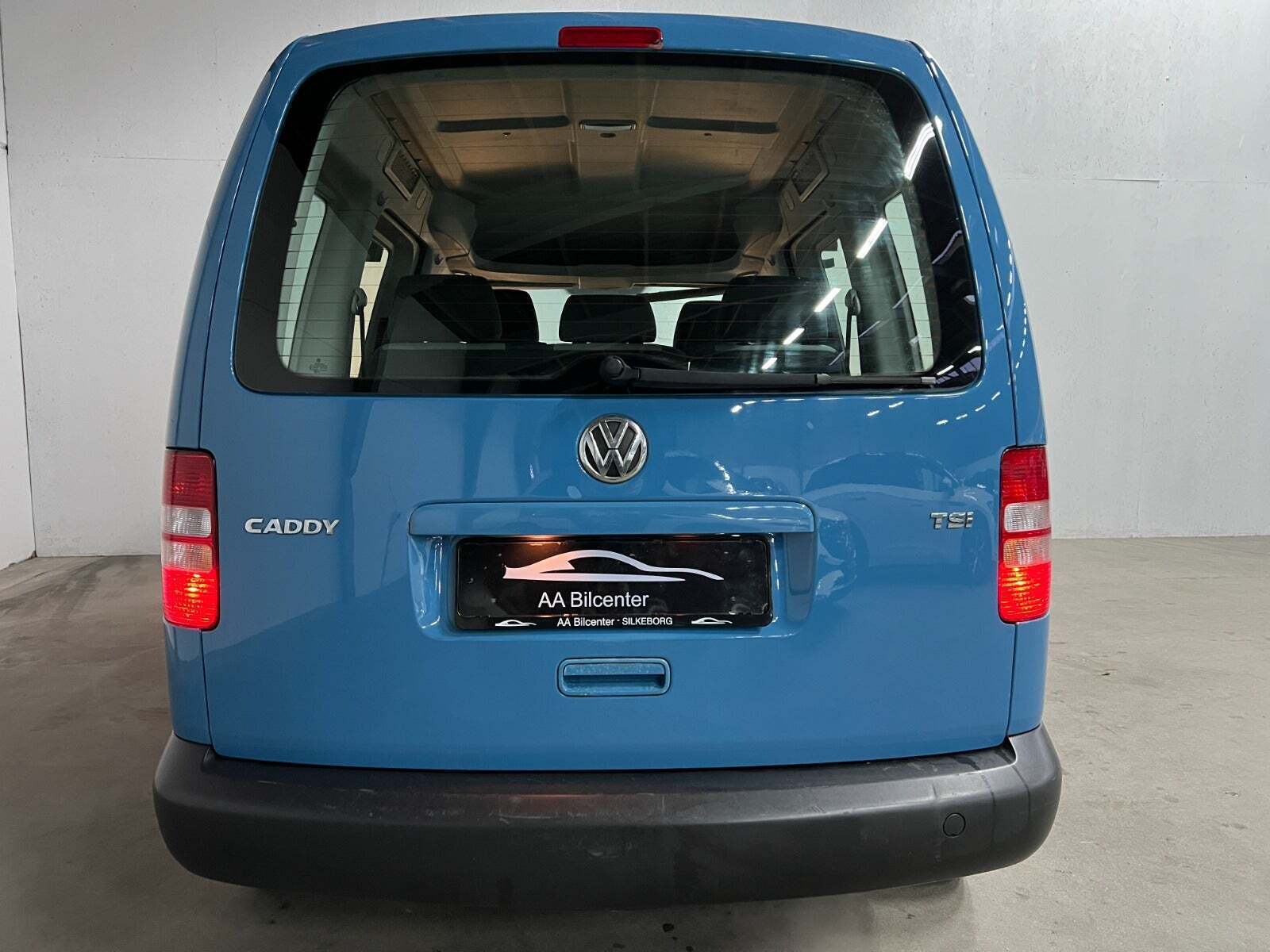 Blå VW Caddy fra 2011