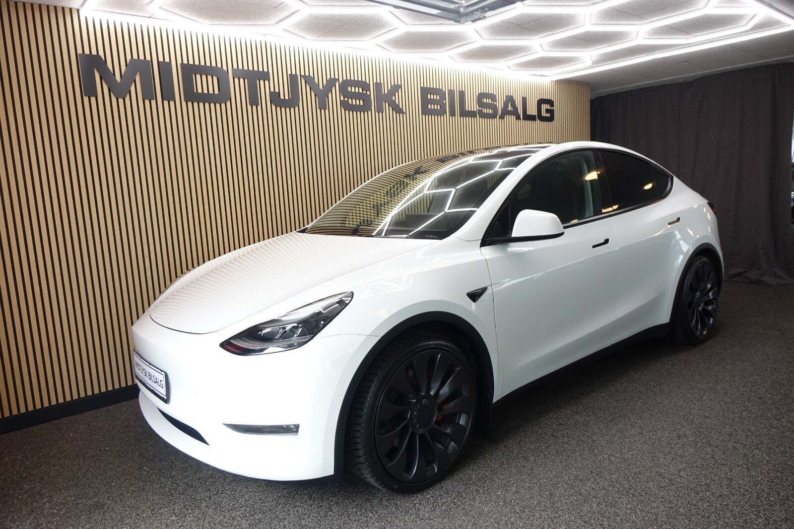 Tesla Model Y Performance AWD
