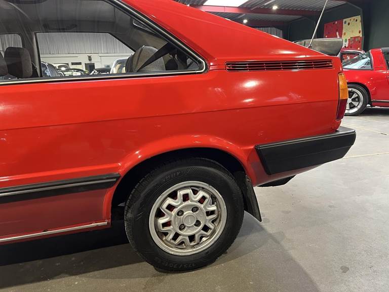 Audi 80 2,0 115HK 2d Aut.