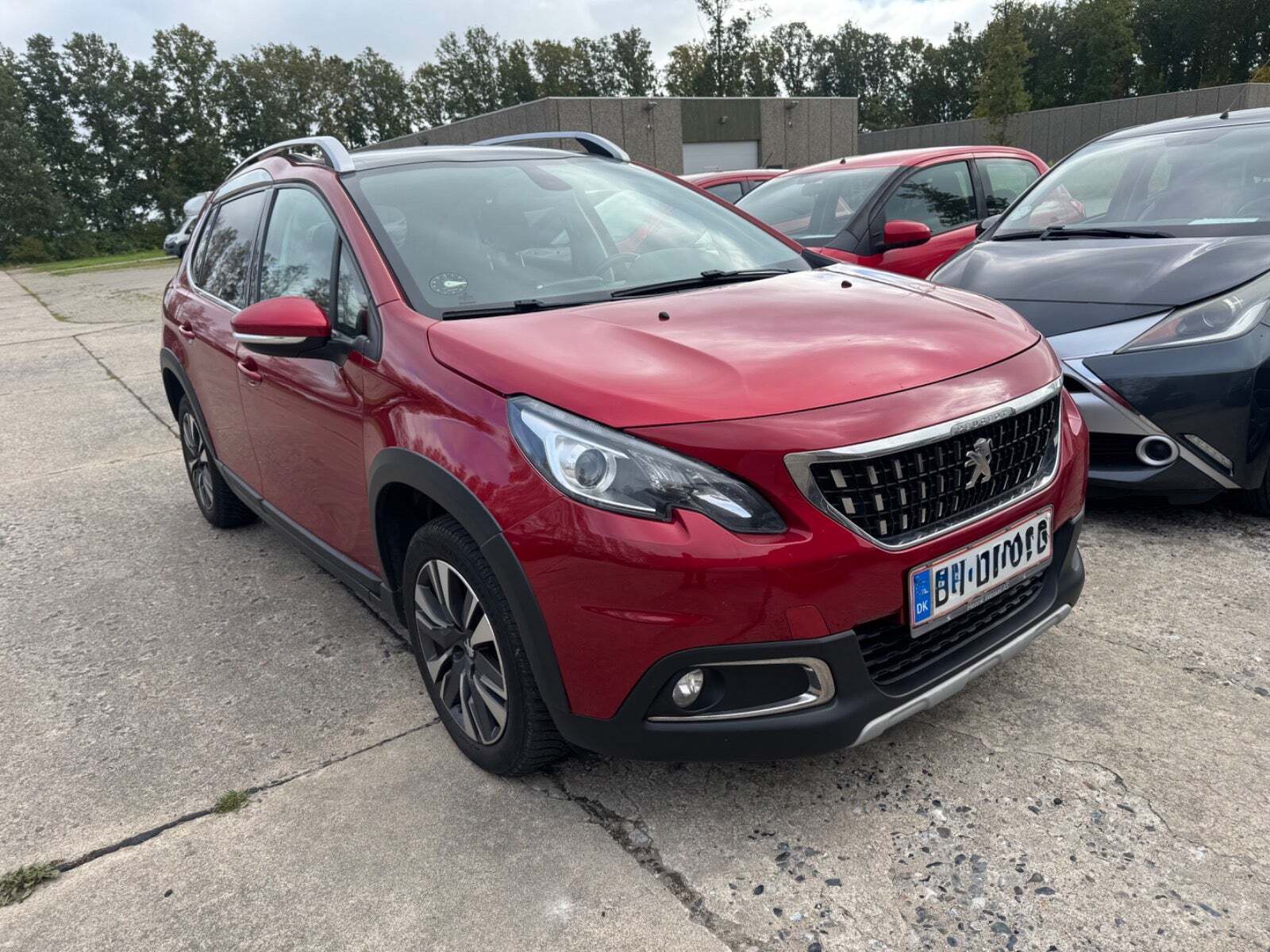 Peugeot 2008 1,6 BlueHDi 100 Allure Sky