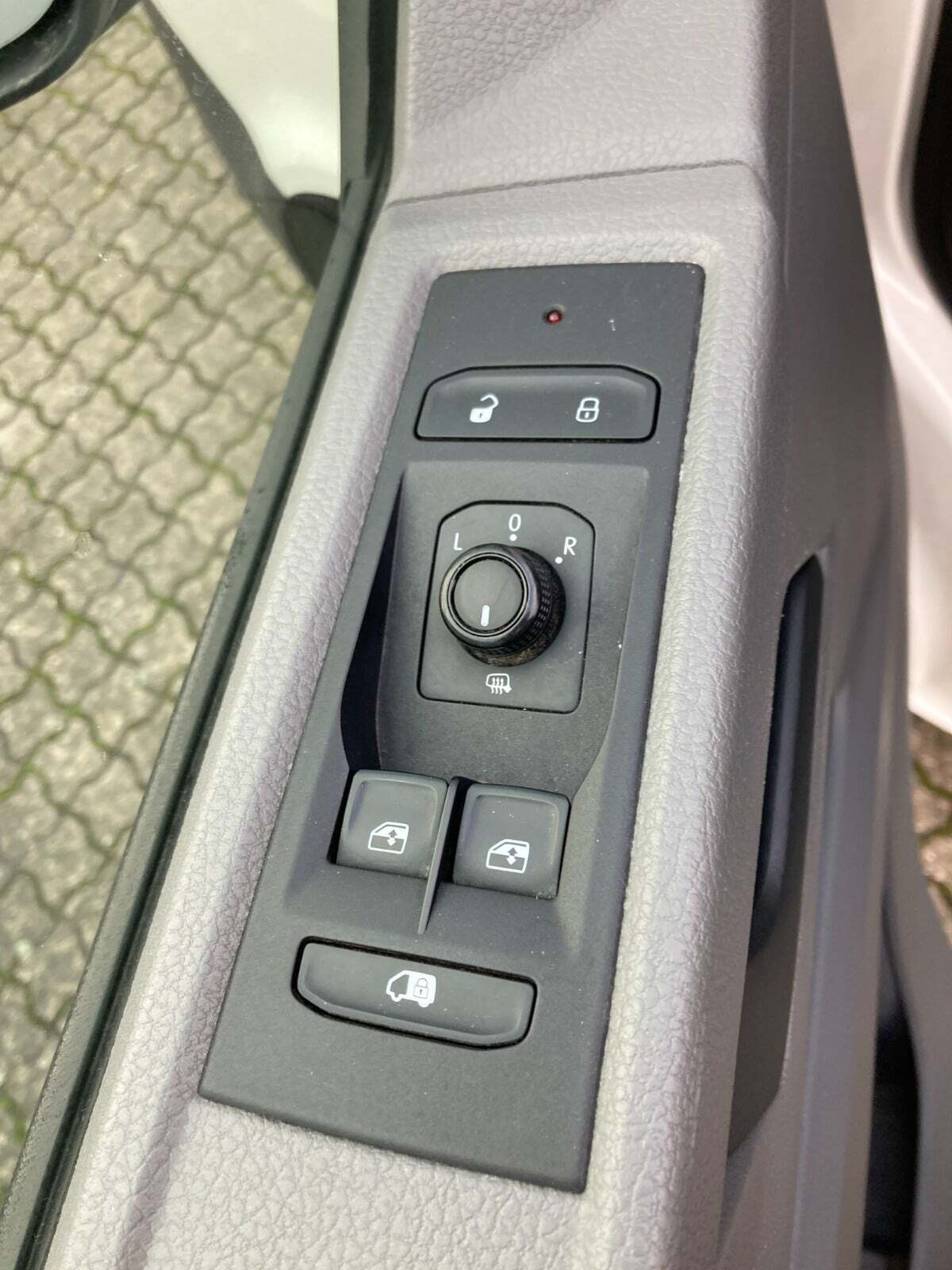 Hvid VW Transporter fra 2021