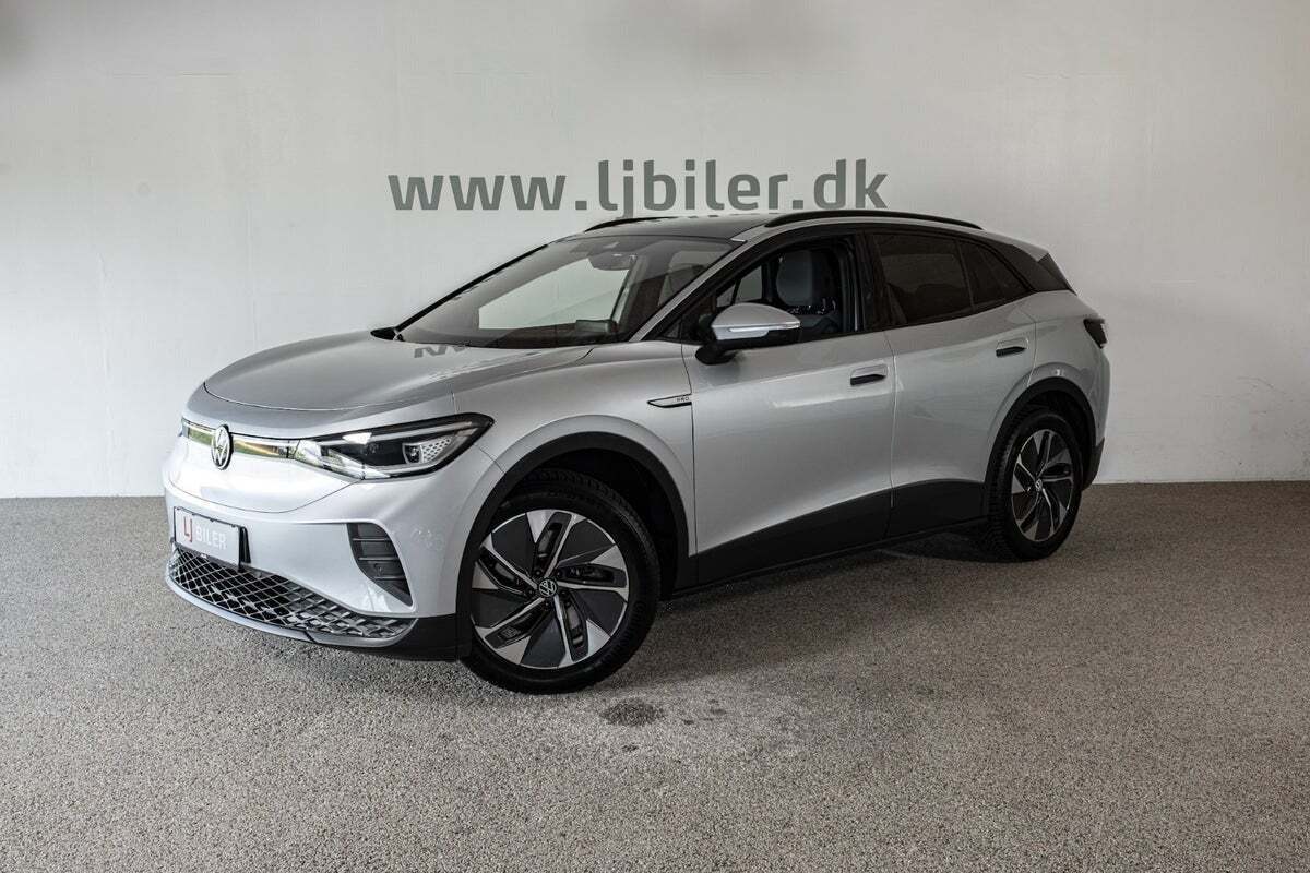 Sølv VW ID.4 fra 2023 set udefra