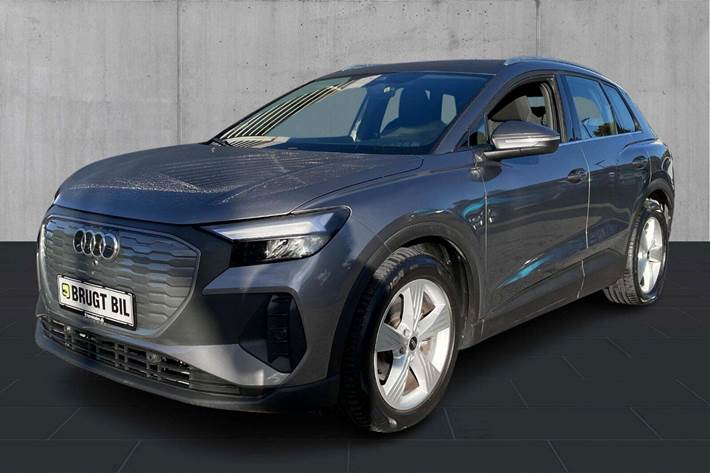 Grå Audi Q4 e-tron fra 2021 set udefra